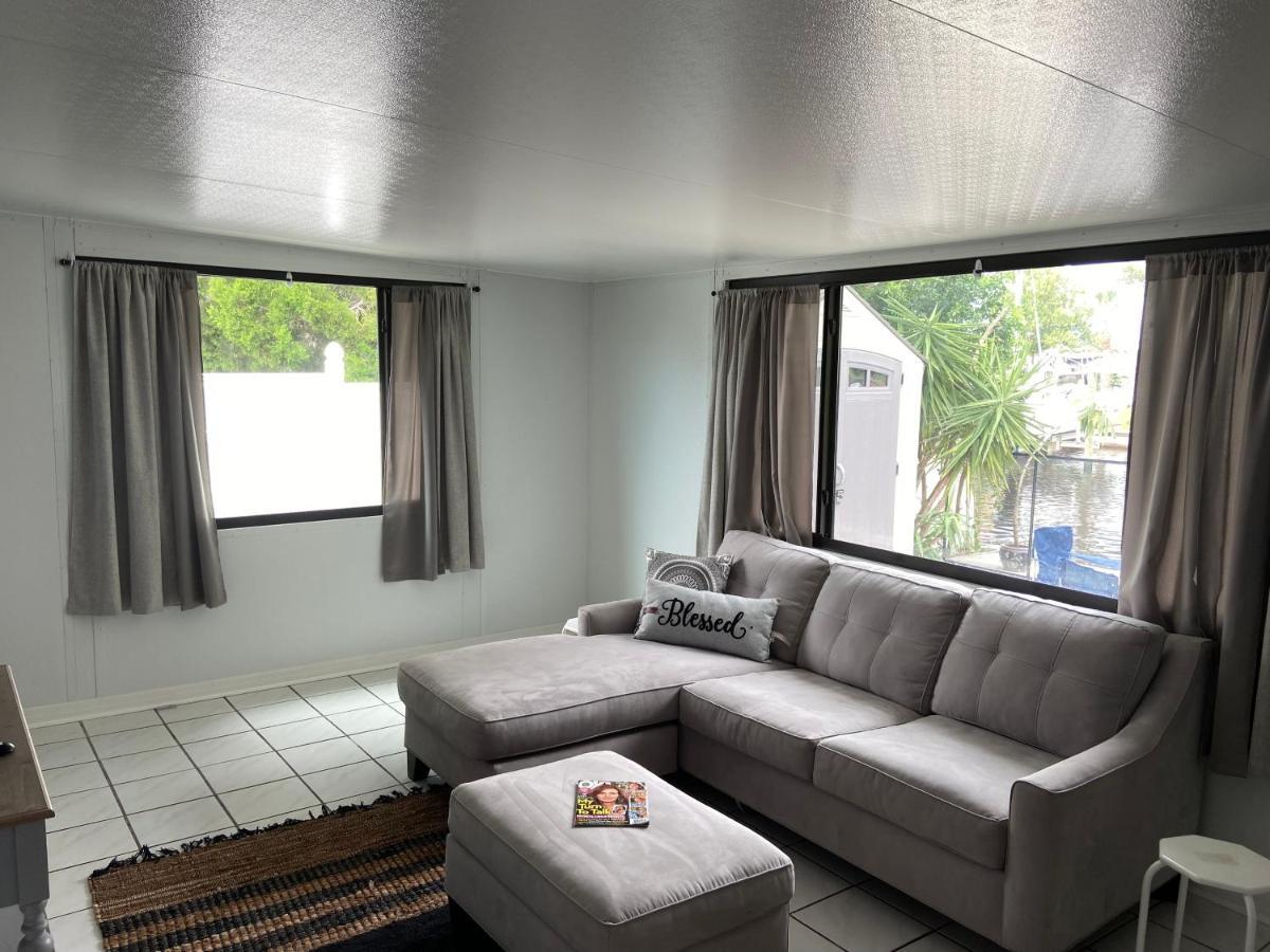 Ferienhaus Gorgeous Seaside Seashell Cottage!