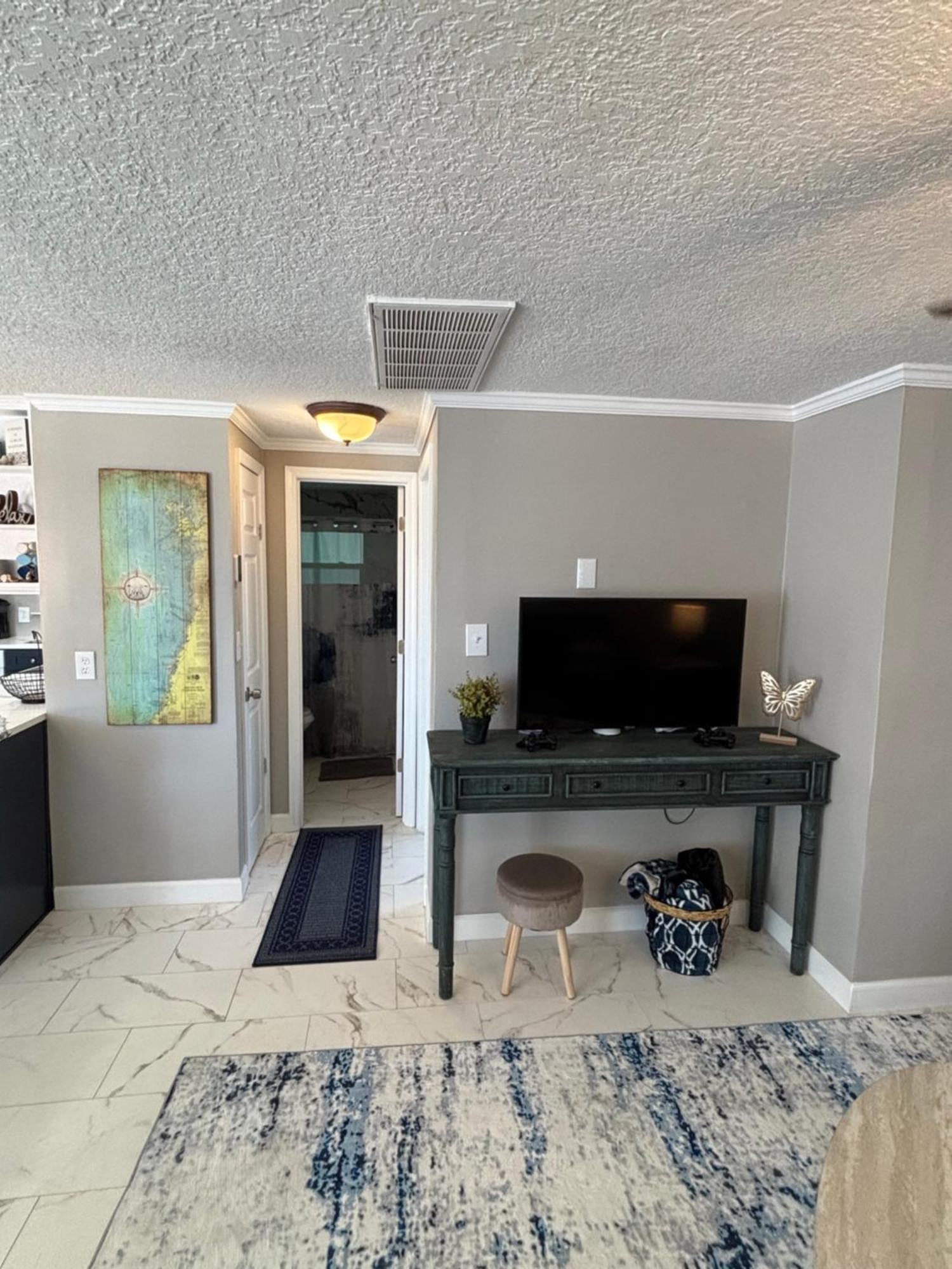 Gorgeous Seaside Seashell Cottage! *